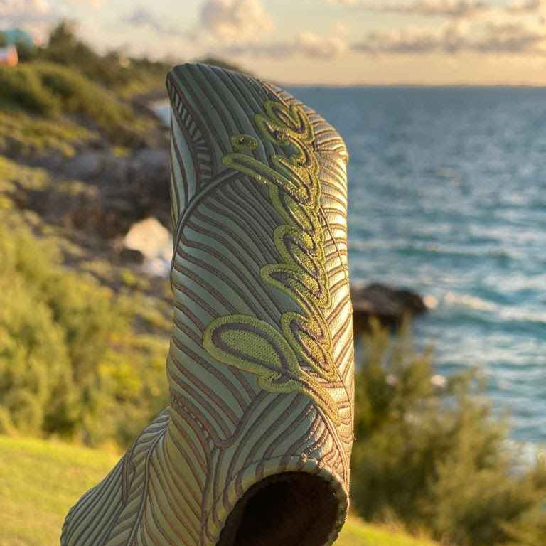 Paradise blade putter headcover in Paget Green