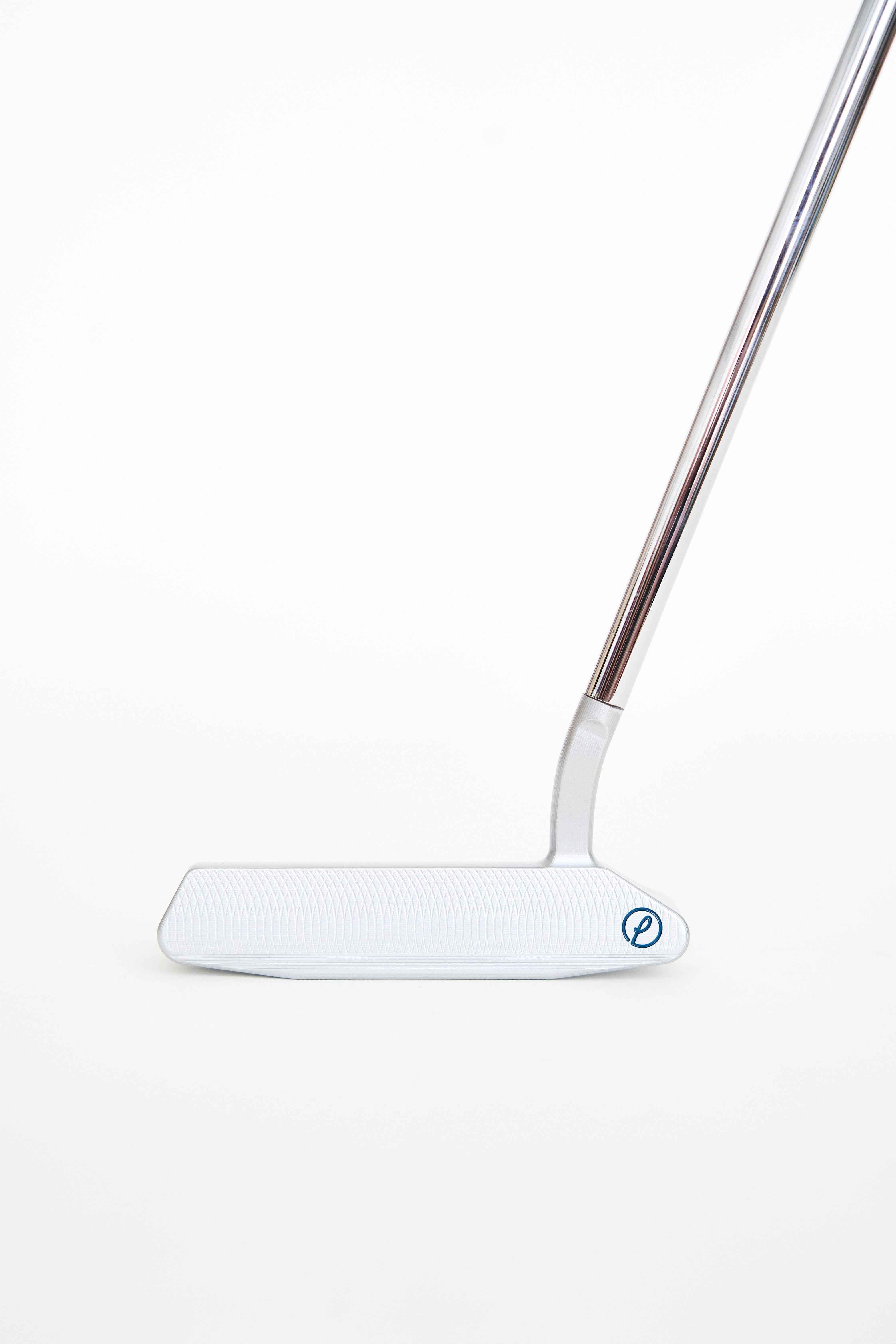 Heron putter top line and sight line